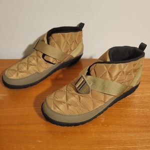 Chaco Ramble Puff size 12 olive/brown